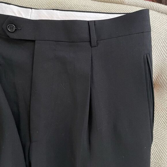 Hugo Boss Black Suit 3 Button Pleated Cuffed 42L - Picture 5 of 11